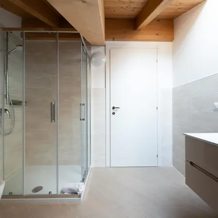 Apartament Tola - Giallo *